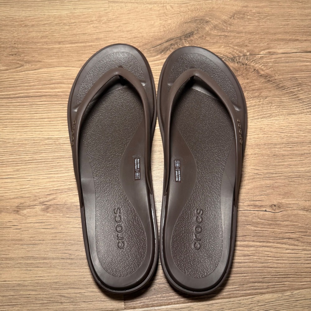 NEW Crocs Miami round toe Flip Flops coffee espresso dark Brown Womens Sandal 10